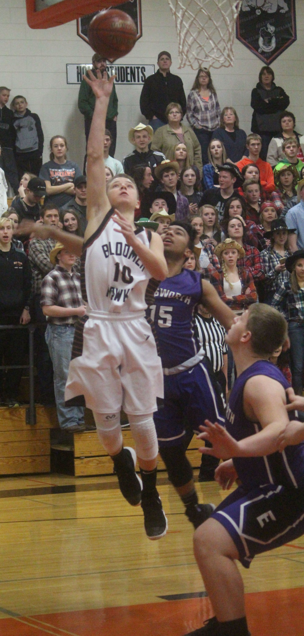 Ellsworth at Bloomer boys basketball 3-3-18